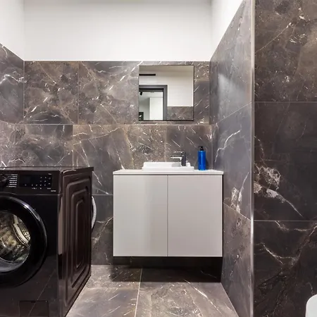 Lam Metropolis - Free Parking - Balcony Apartment Bratislava